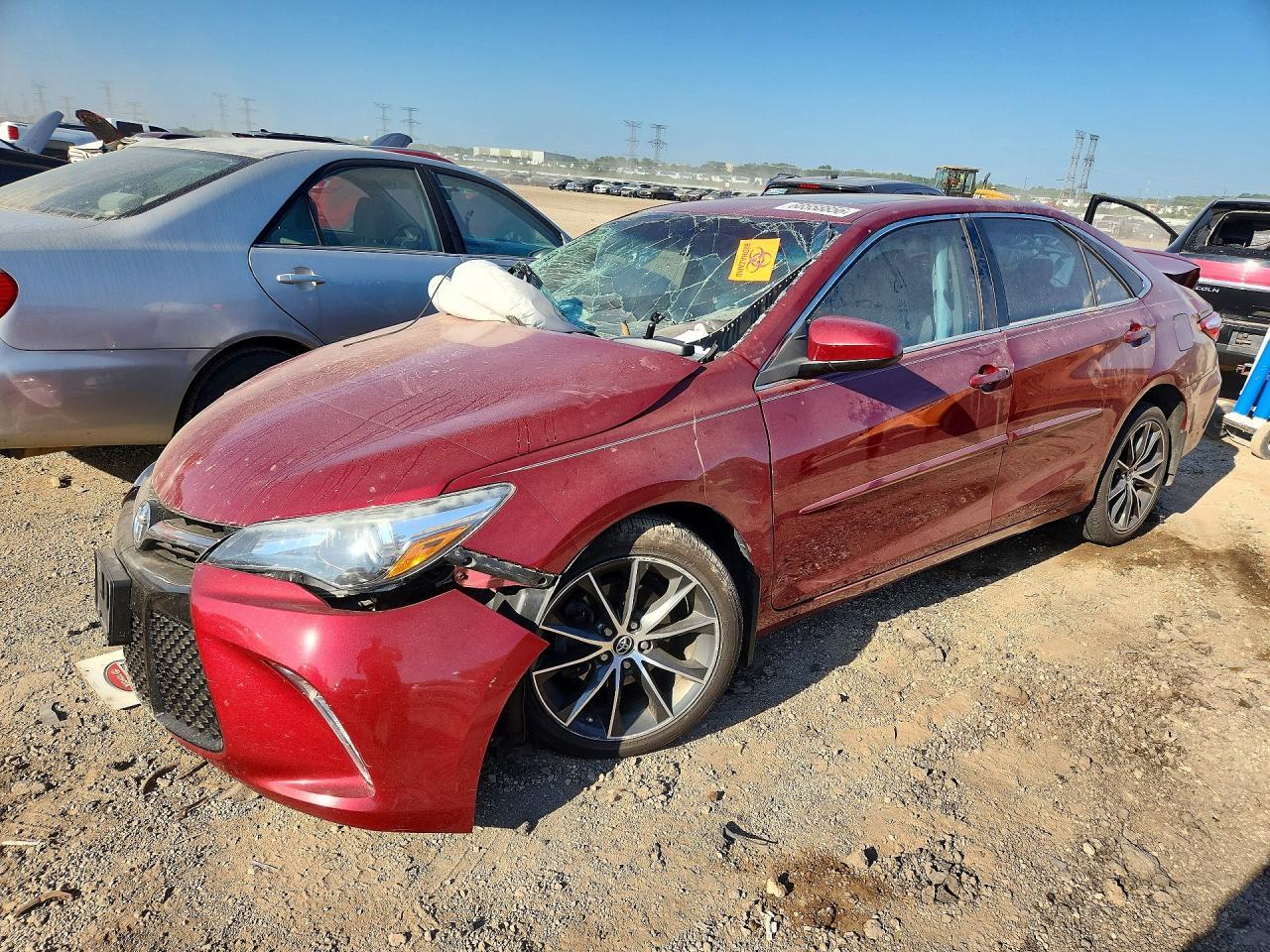 2015 Toyota Camry Xse - zdjęcie główne