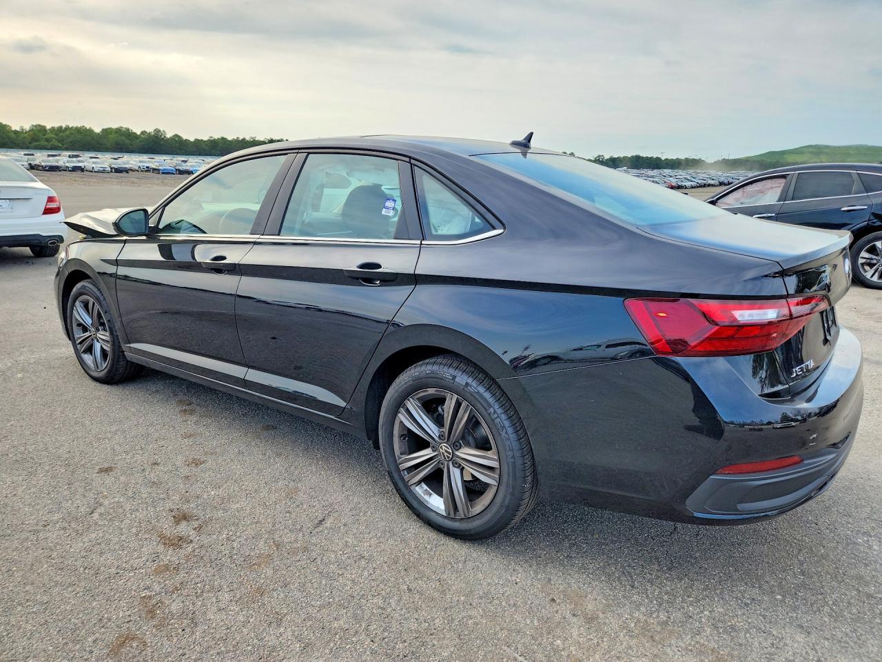 2023 Volkswagen Jetta Se - zdjęcie 2