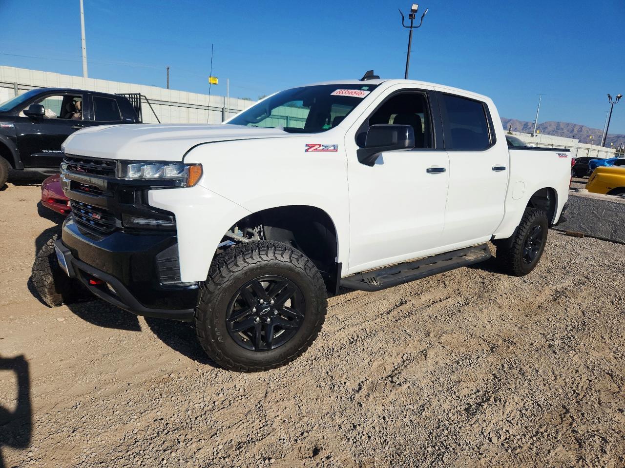 2020 Chevrolet Silverado K1500 Lt Trail Boss - zdjęcie główne