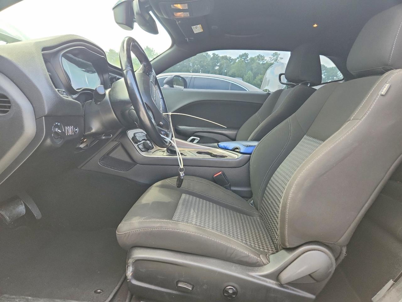 2021 Dodge Challenger Sxt - zdjęcie 7