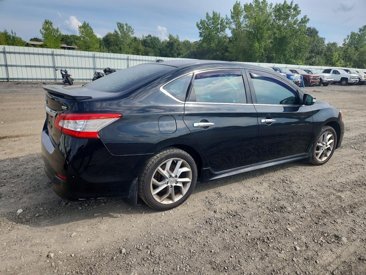 2015 Nissan Sentra Sr - zdjęcie 3