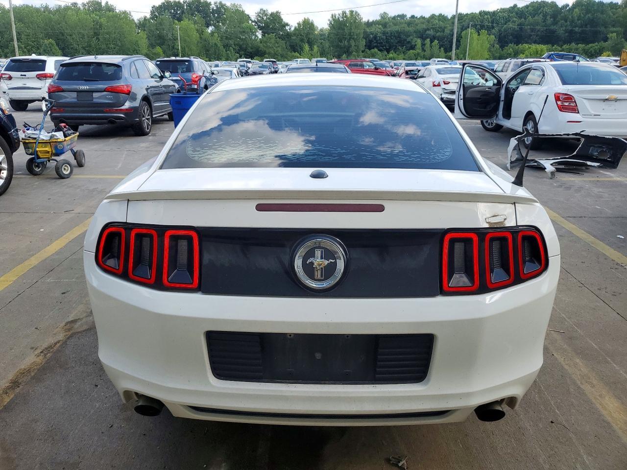 2013 Ford Mustang - zdjęcie 6
