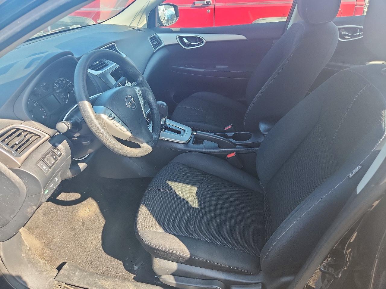 2015 Nissan Sentra S - zdjęcie 7