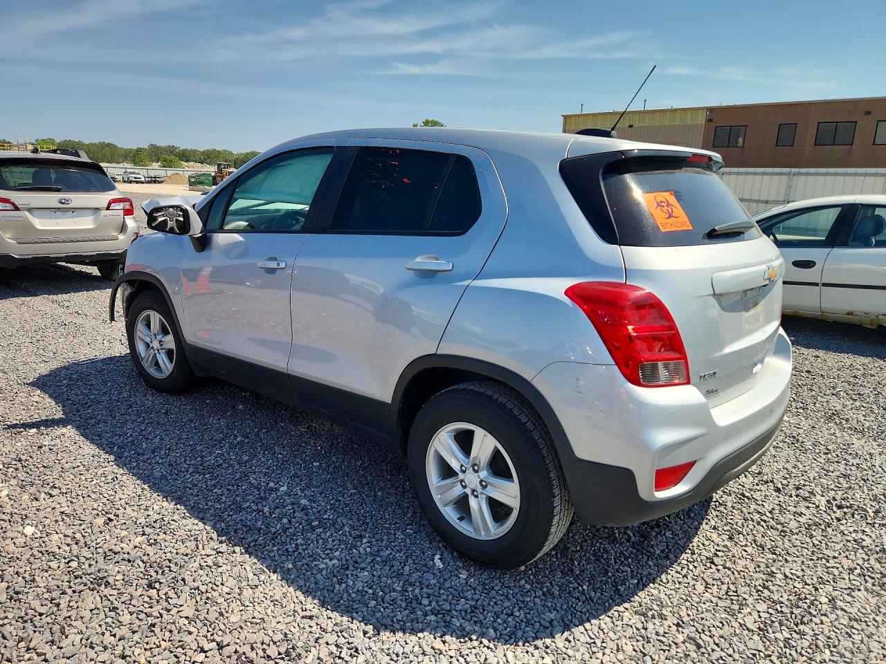 2020 Chevrolet Trax Ls - zdjęcie 2