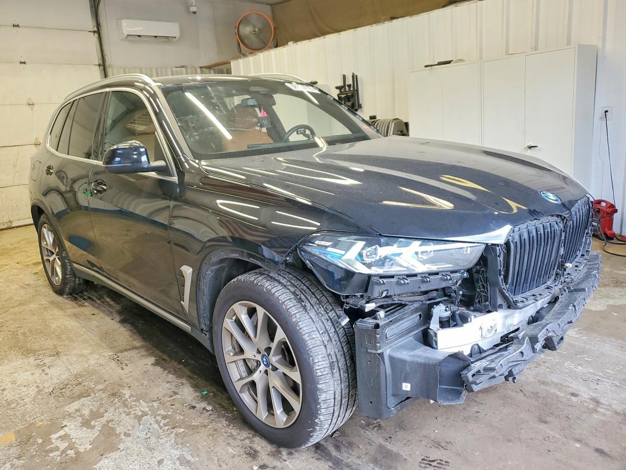 2025 BMW X5 xDrive50E - zdjęcie 4