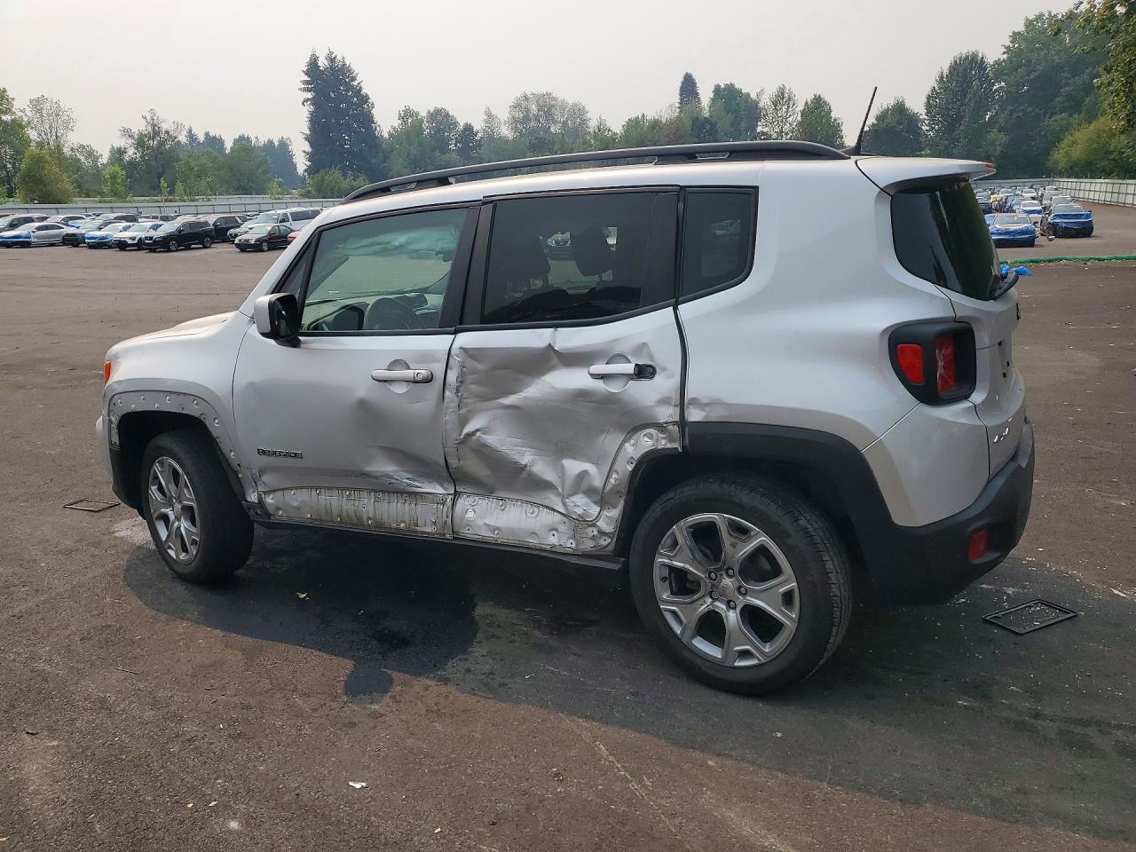2019 Jeep Renegade Latitude - zdjęcie 2