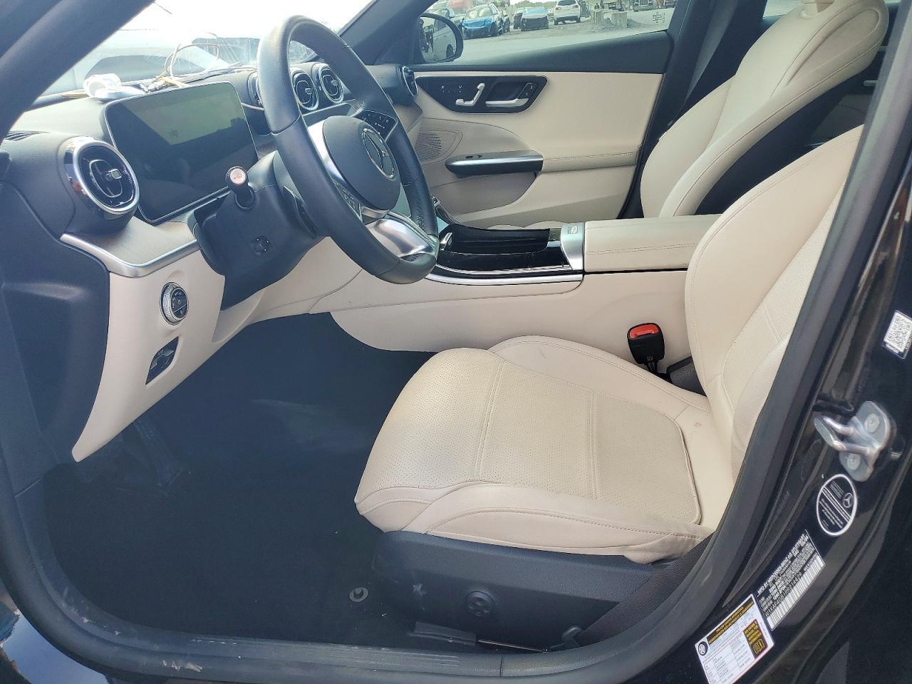 2024 Mercedes-Benz C 300 - zdjęcie 7