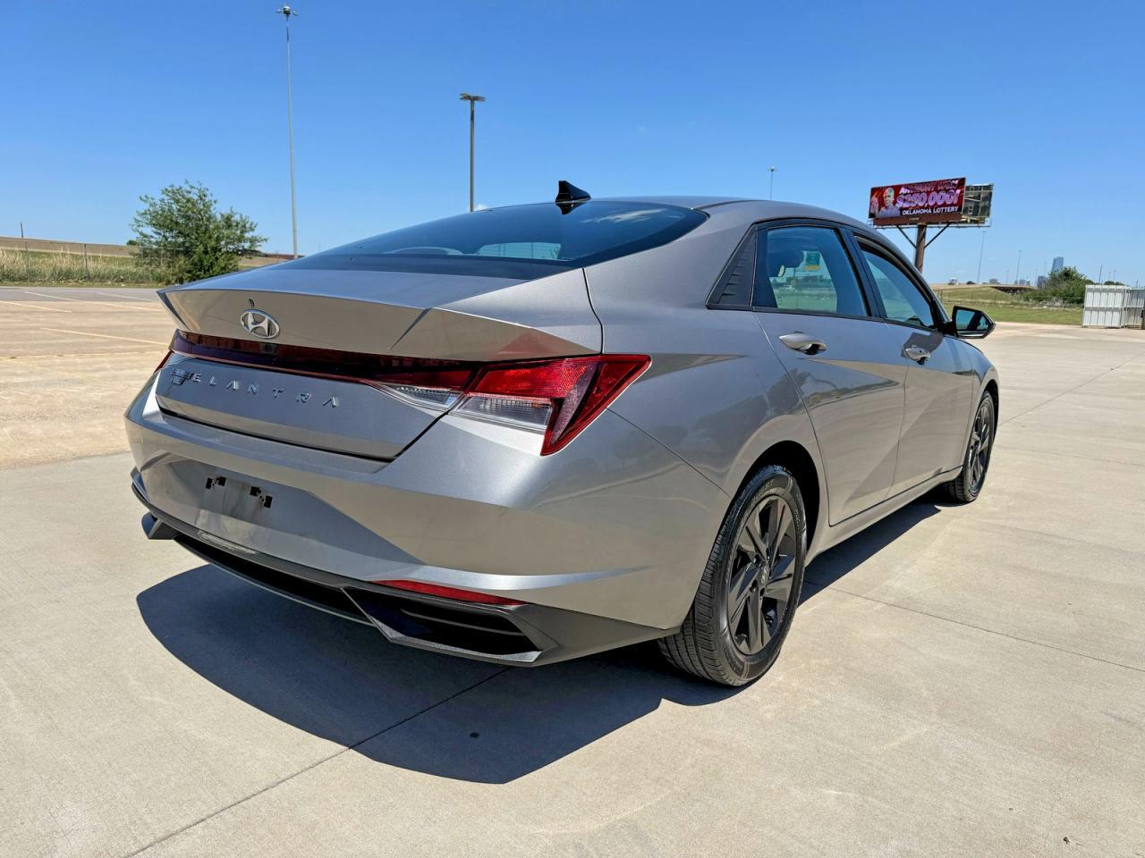2021 Hyundai Elantra Sel - zdjęcie 4