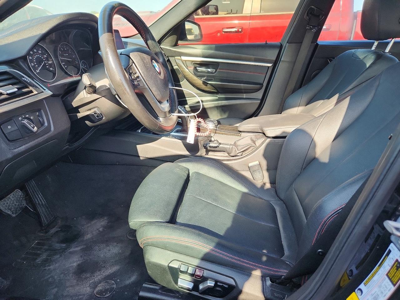 2018 BMW Seria 3 330i - zdjęcie 7