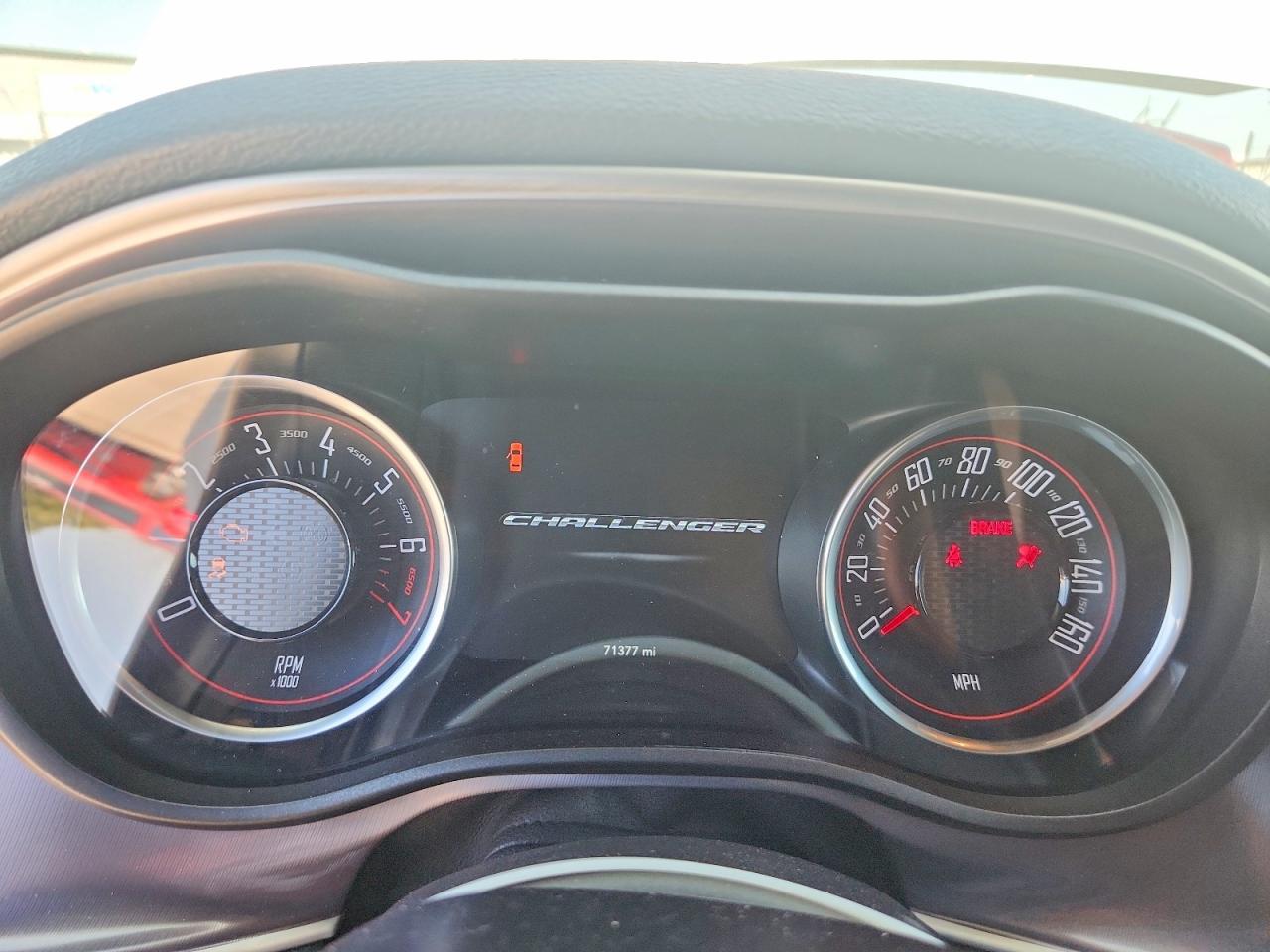 2020 Dodge Challenger Sxt - zdjęcie 9