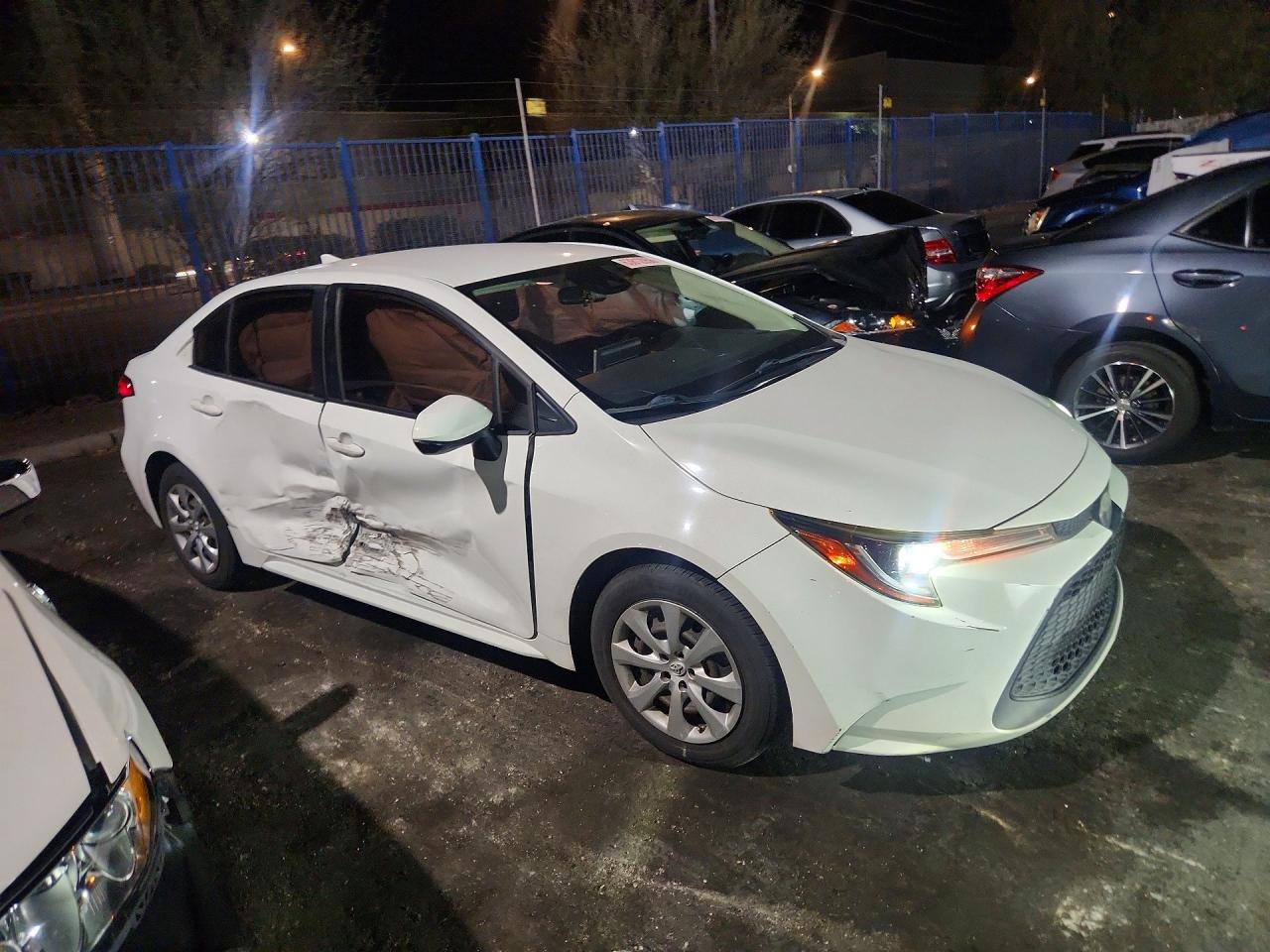 2020 Toyota Corolla Le - zdjęcie 4