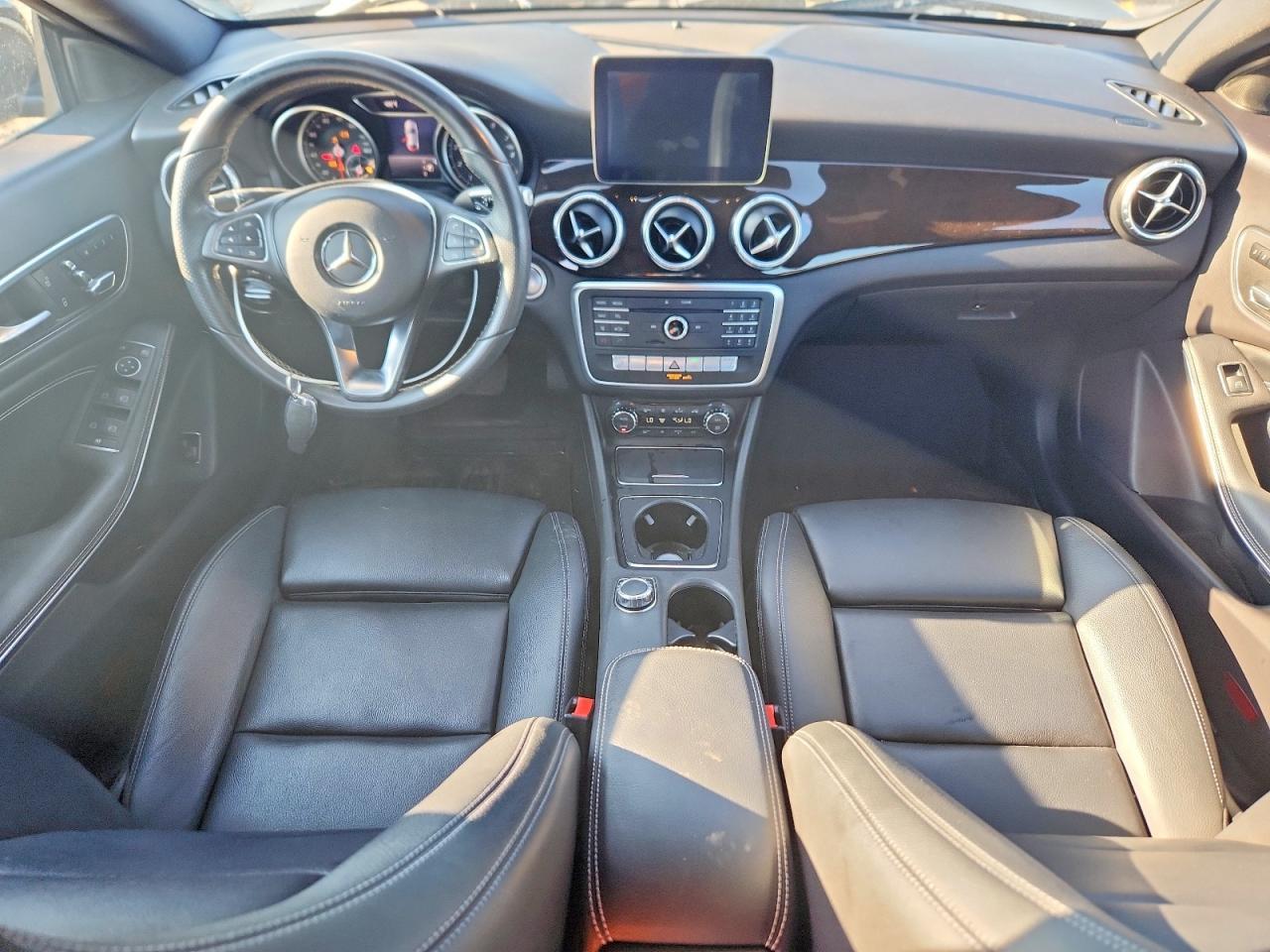 2018 Mercedes-Benz Cla 250 - zdjęcie 8