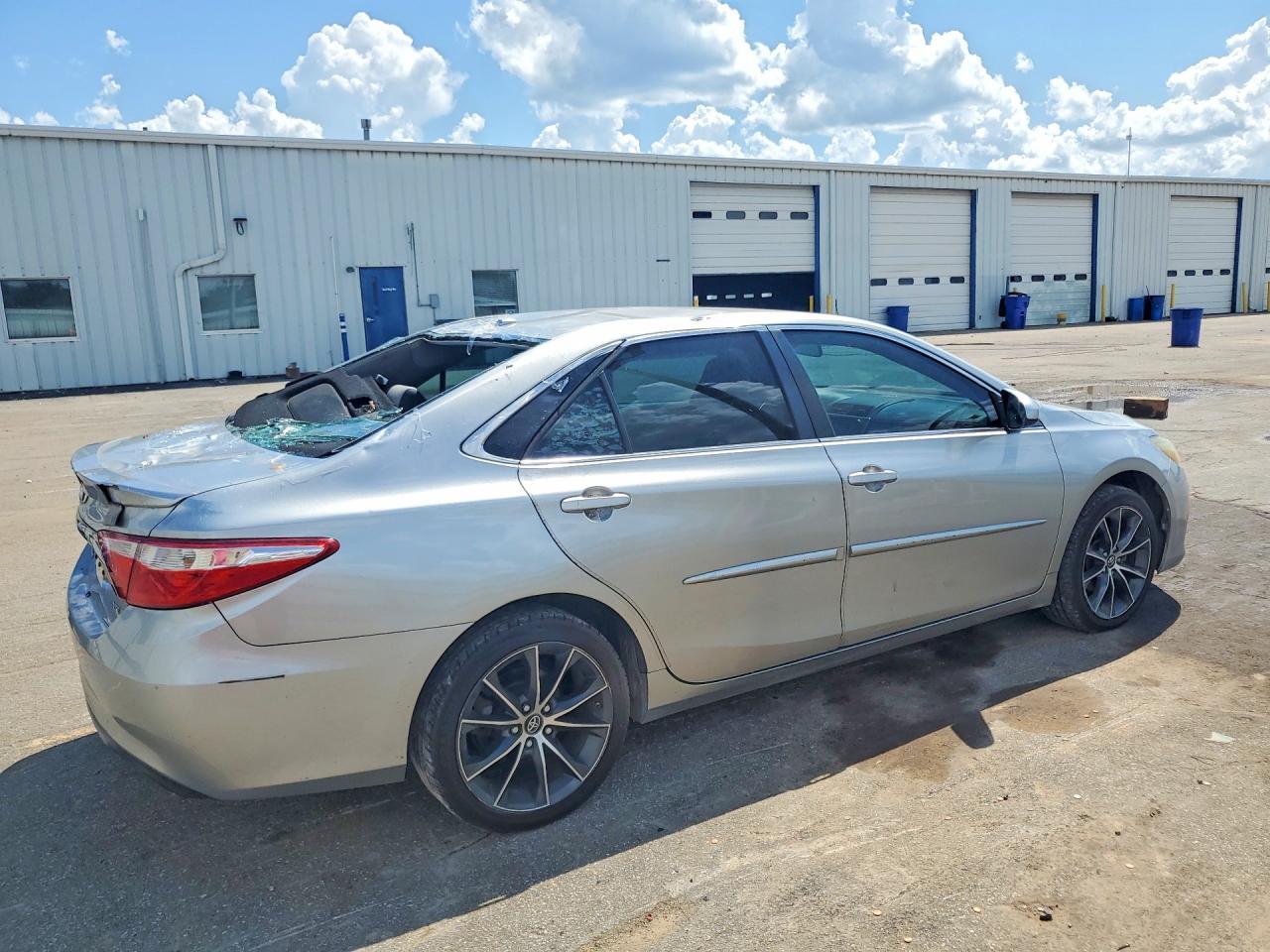 2016 Toyota Camry Xse - zdjęcie 3