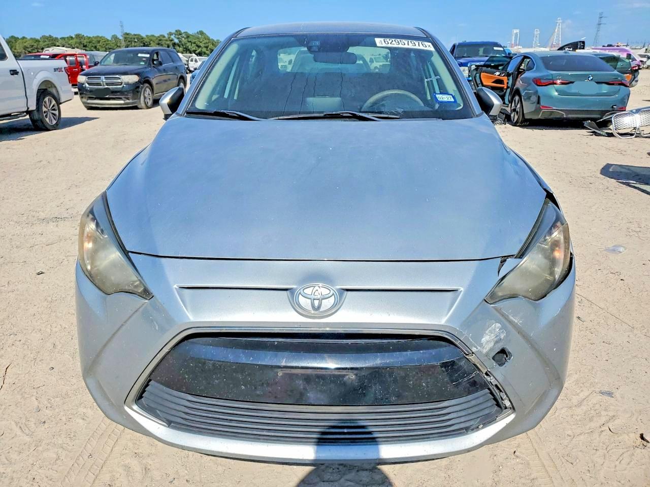2018 Toyota Yaris Ia Base - zdjęcie 5