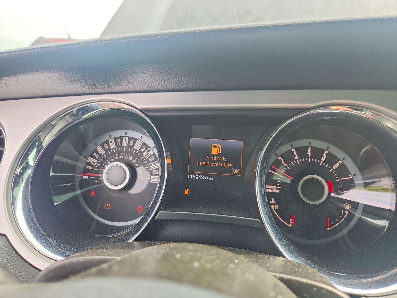 2013 Ford Mustang - zdjęcie 9