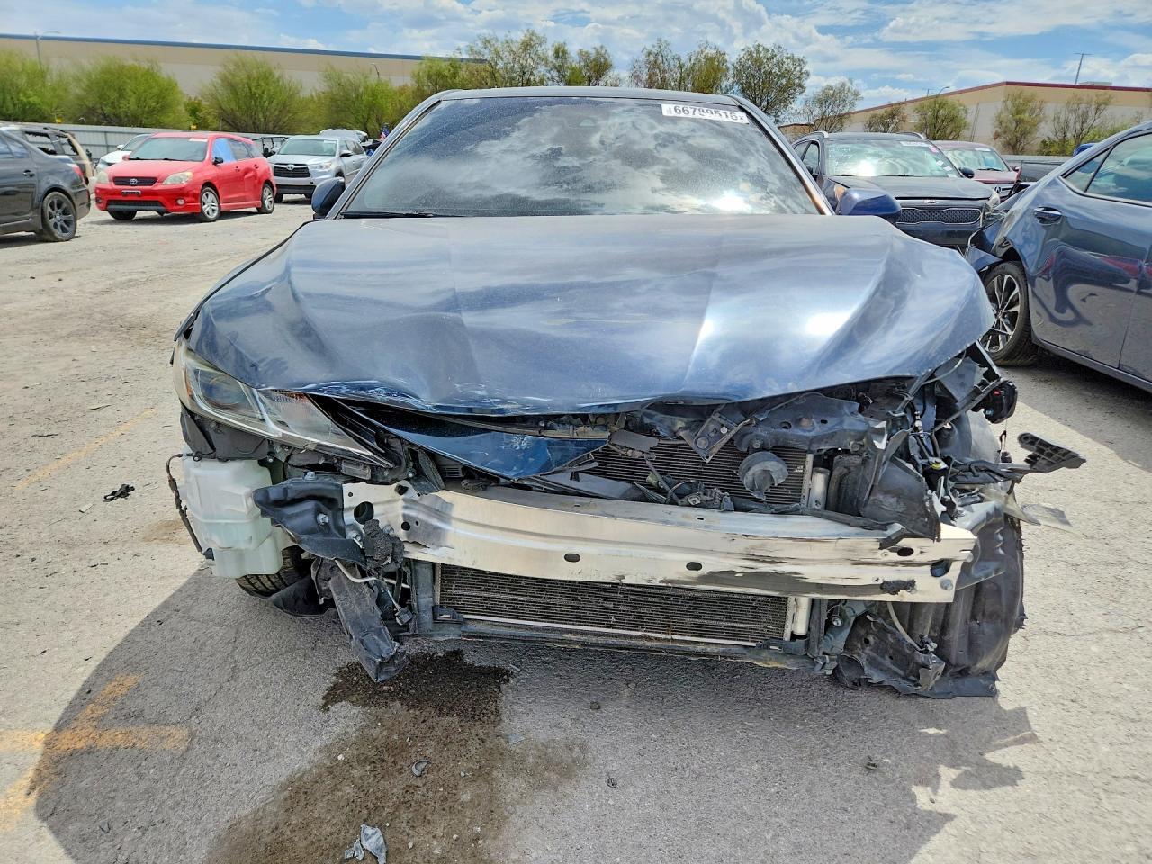 2019 Toyota Camry Le - zdjęcie 5
