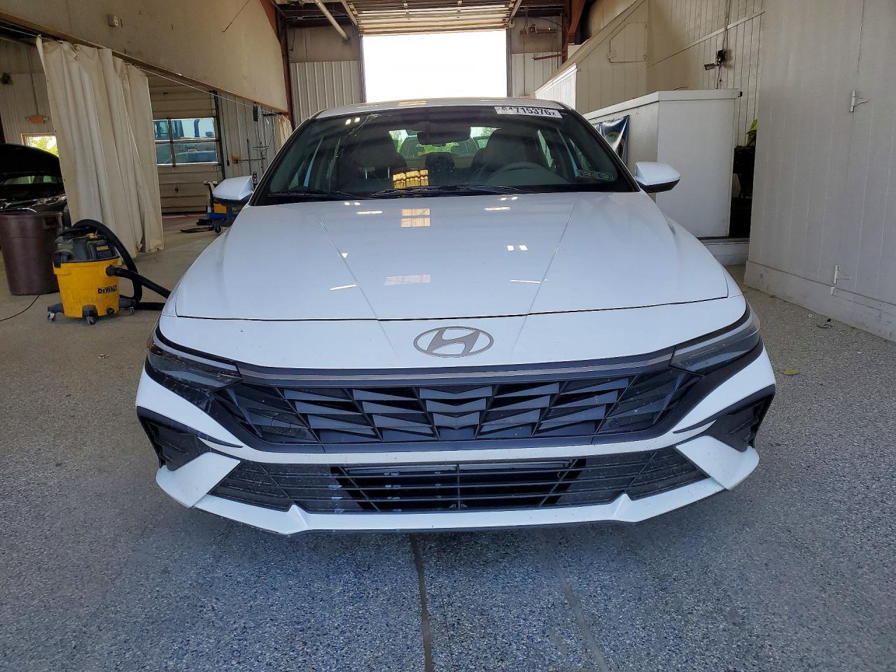 2024 Hyundai Elantra Sel - zdjęcie 5