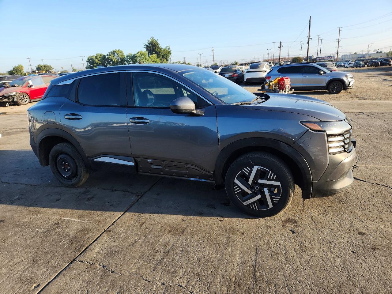 2025 Nissan Kicks Sv - zdjęcie 4