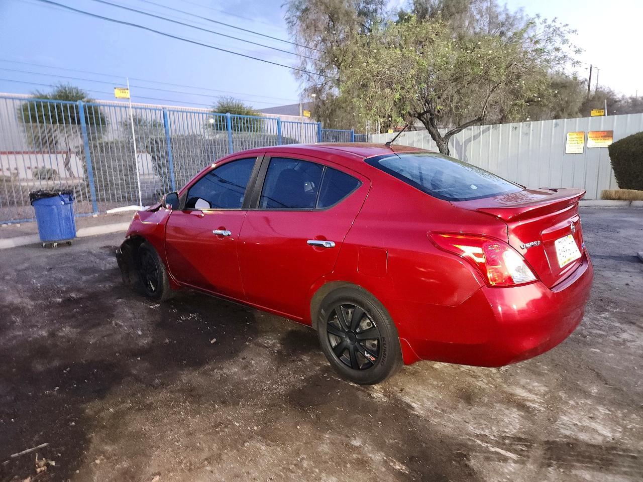 2014 Nissan Versa 1.6 Sv - zdjęcie 2