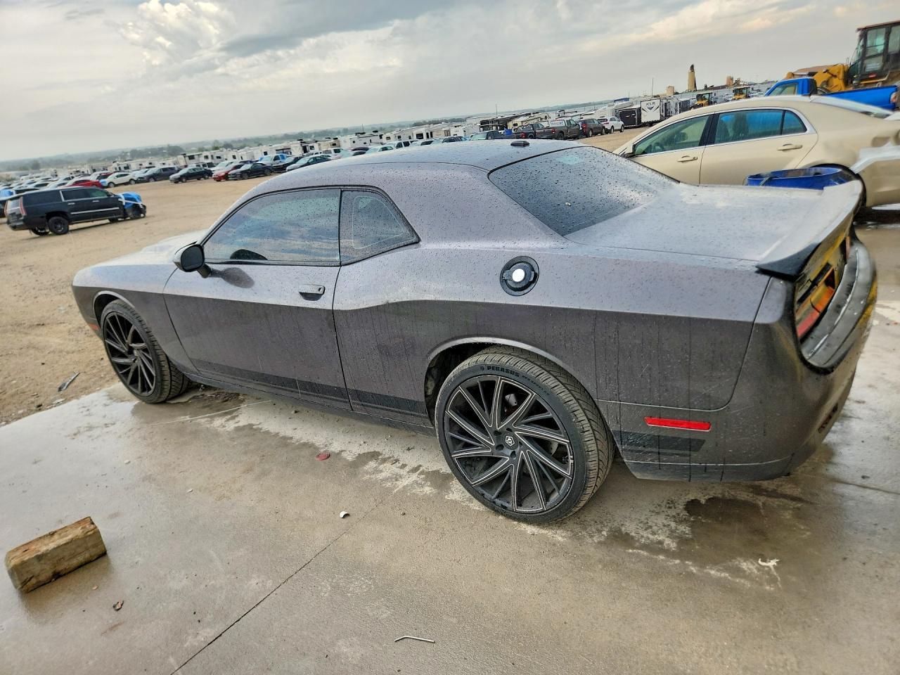2017 Dodge Challenger Sxt - zdjęcie 2