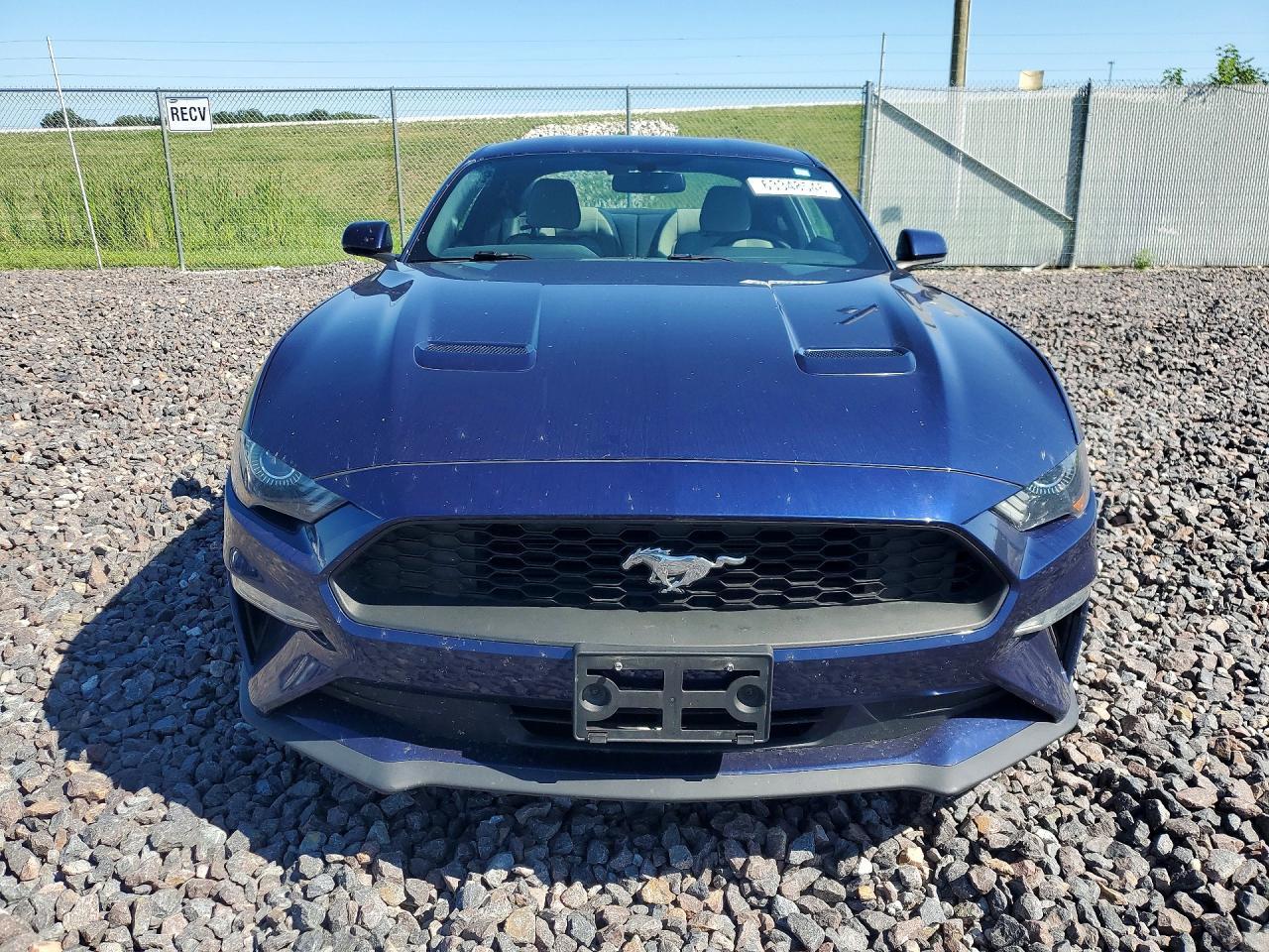 2018 Ford Mustang - zdjęcie 5