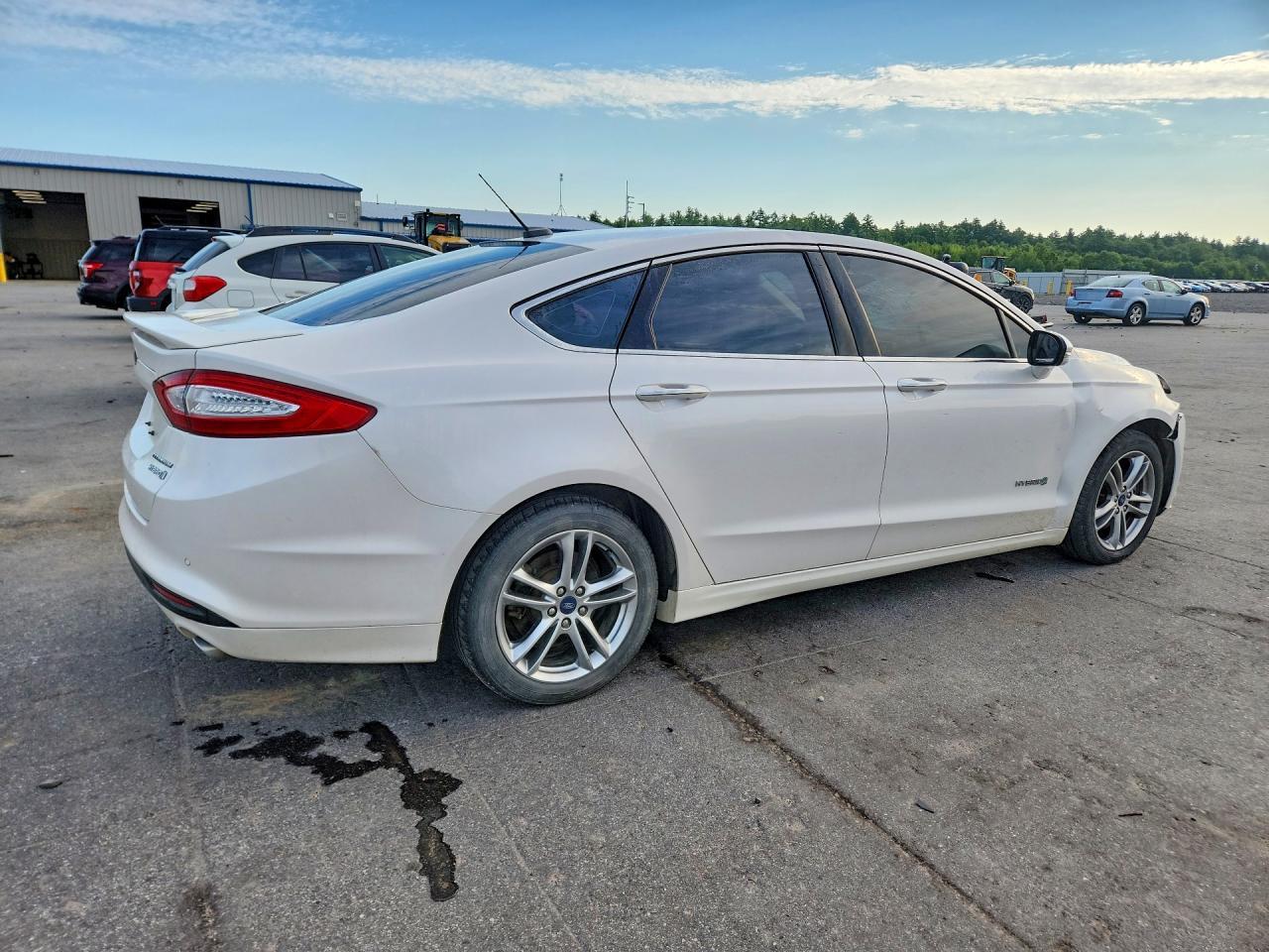 2015 Ford Fusion Titanium Hev - zdjęcie 3