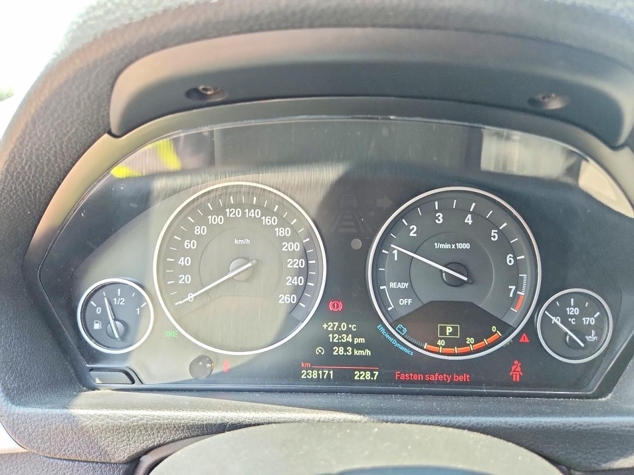 2014 BMW 320 I xDrive - zdjęcie 9