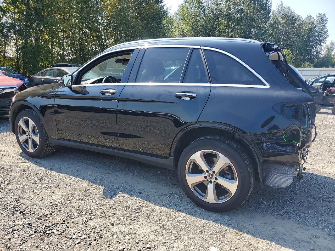 2022 Mercedes-Benz Glc 300 4Matic - zdjęcie 2