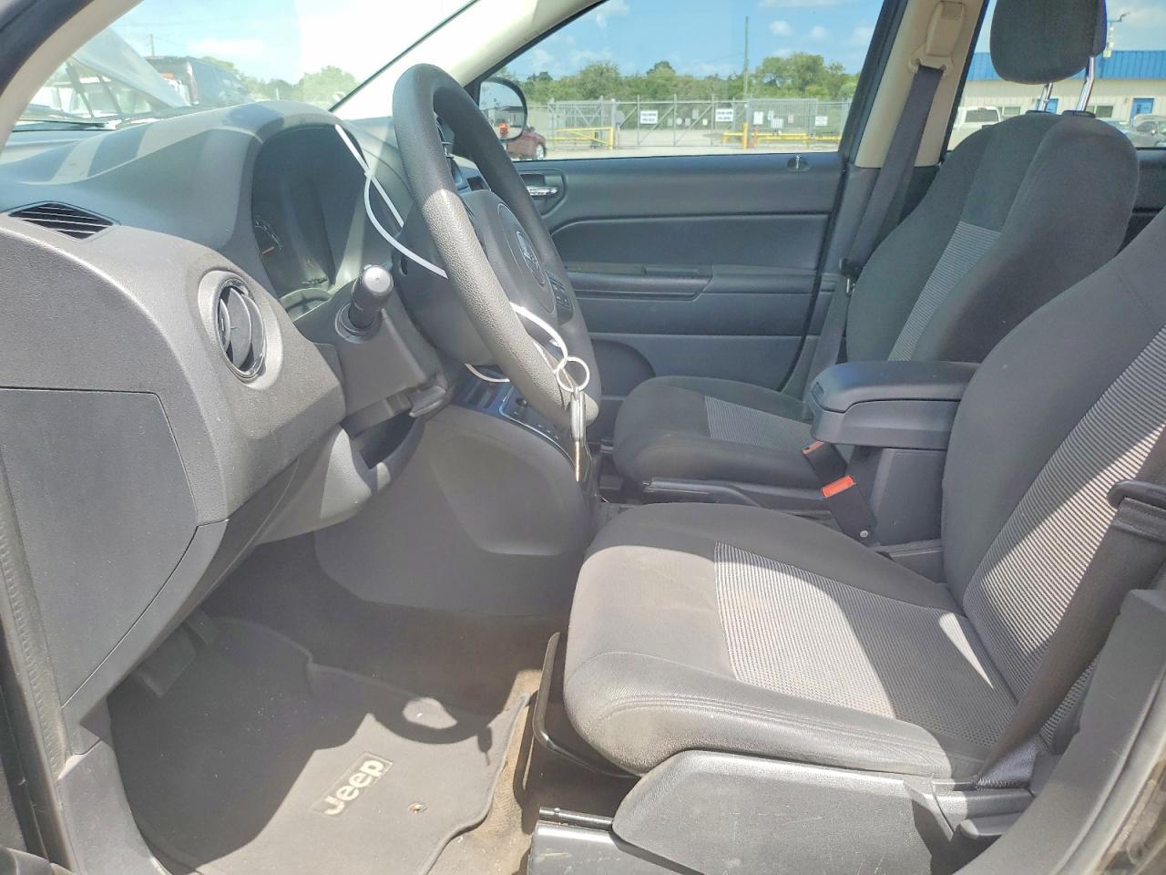 2016 Jeep Compass Sport - zdjęcie 7