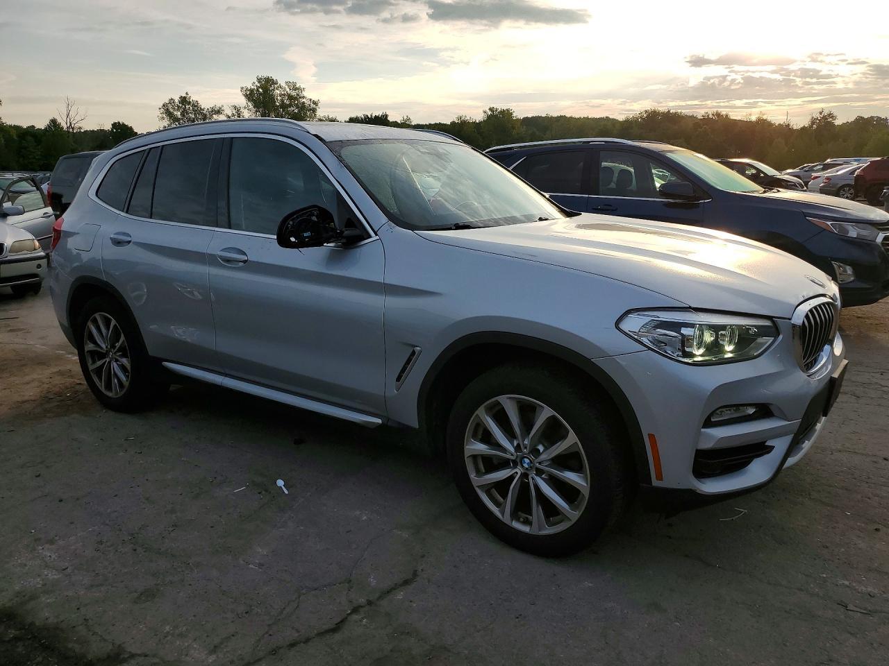 2019 BMW X3 xDrive30I - zdjęcie 4