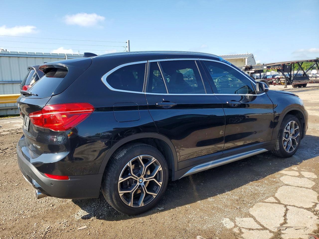2021 BMW X1 xDrive28I - zdjęcie 3