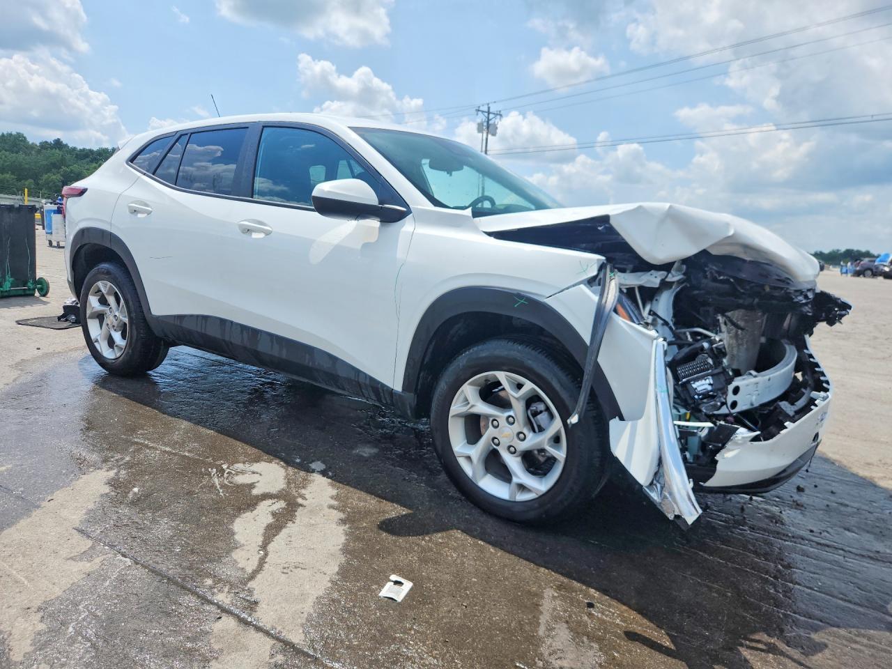 2024 Chevrolet Trax Ls - zdjęcie 4