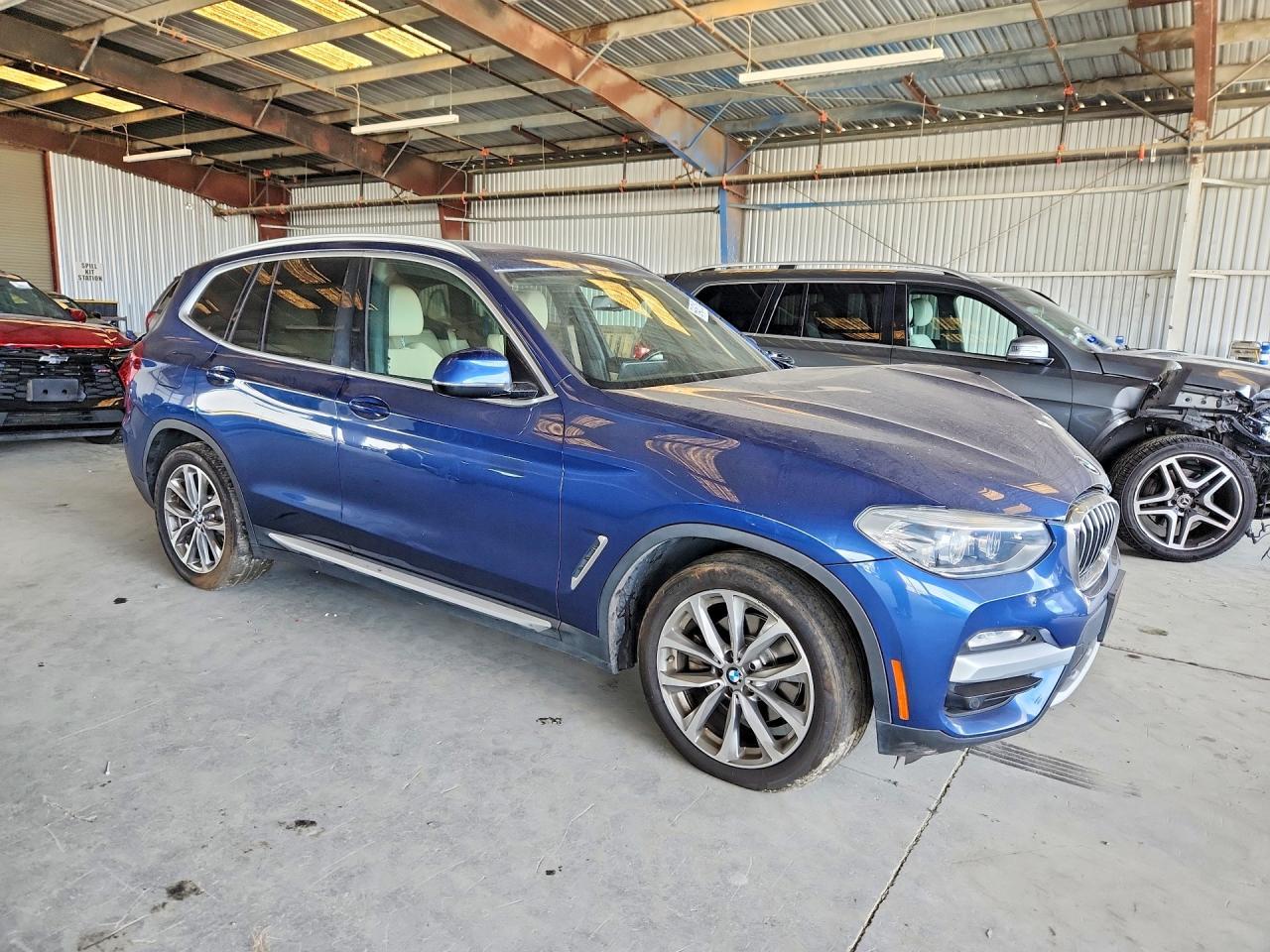 2018 BMW X3 xDrive30I - zdjęcie 4