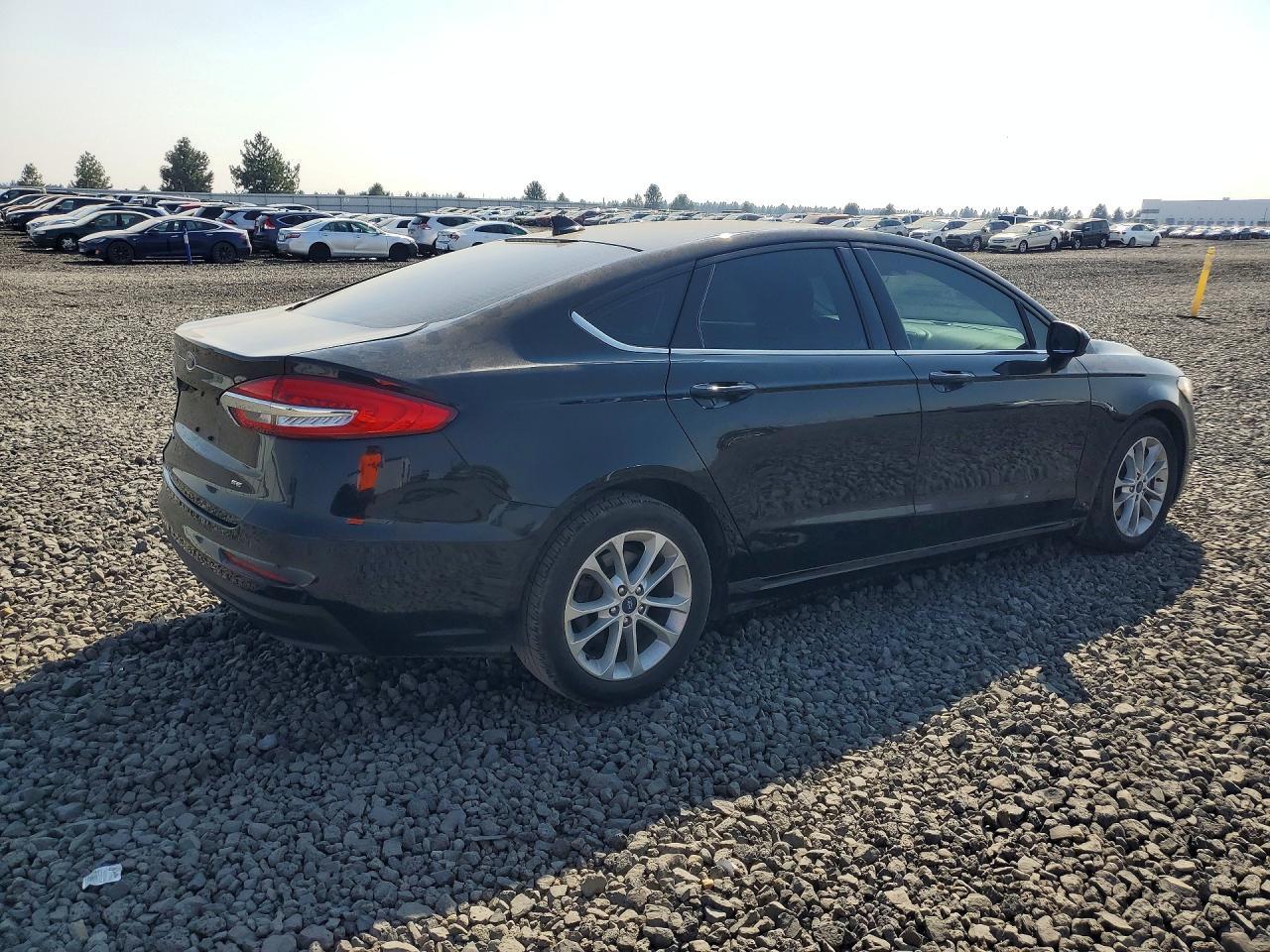 2019 Ford Fusion Se - zdjęcie 3