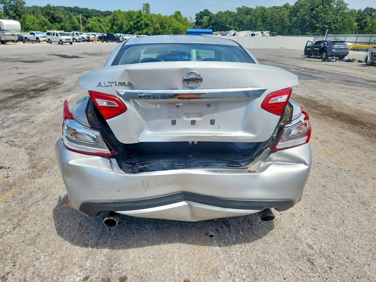 2016 Nissan Altima 4D 2Wd - zdjęcie 6