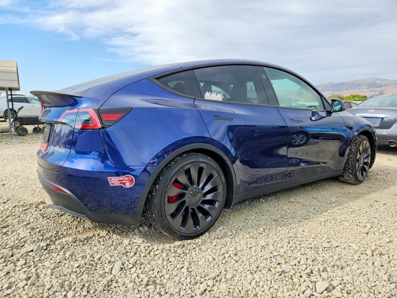 2024 Tesla Model Y - zdjęcie 3