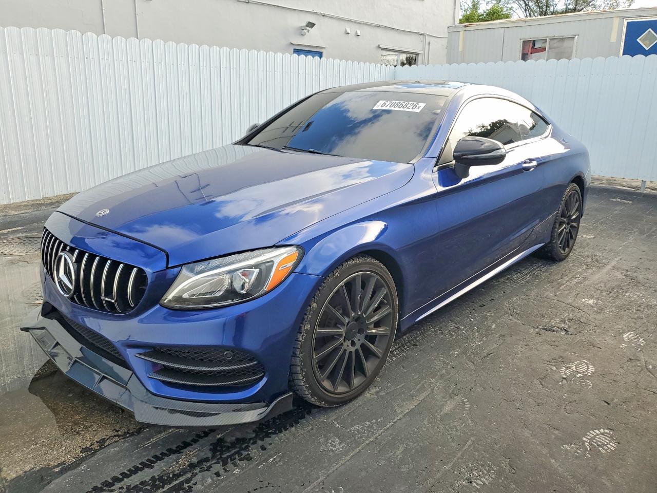 2017 Mercedes-Benz C 300 - zdjęcie główne