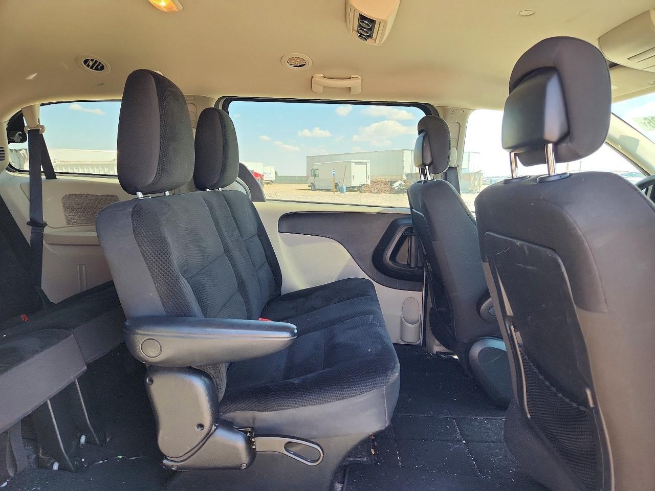 2017 Dodge Grand Caravan Se - zdjęcie 11