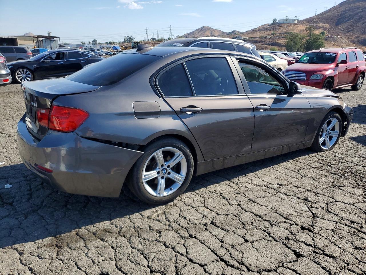 2013 BMW 328 I - zdjęcie 3