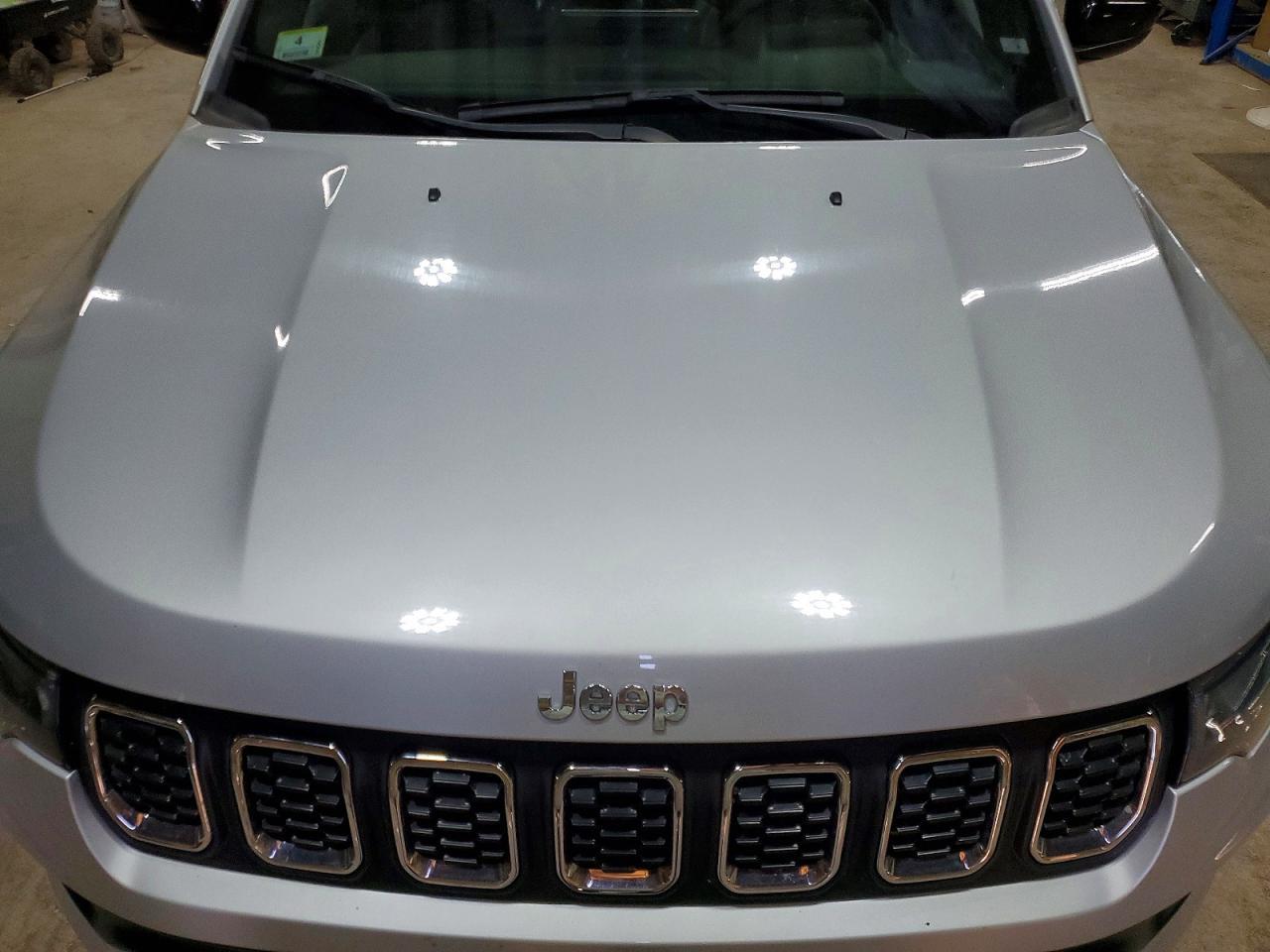 2024 Jeep Compass Latitude - zdjęcie 12