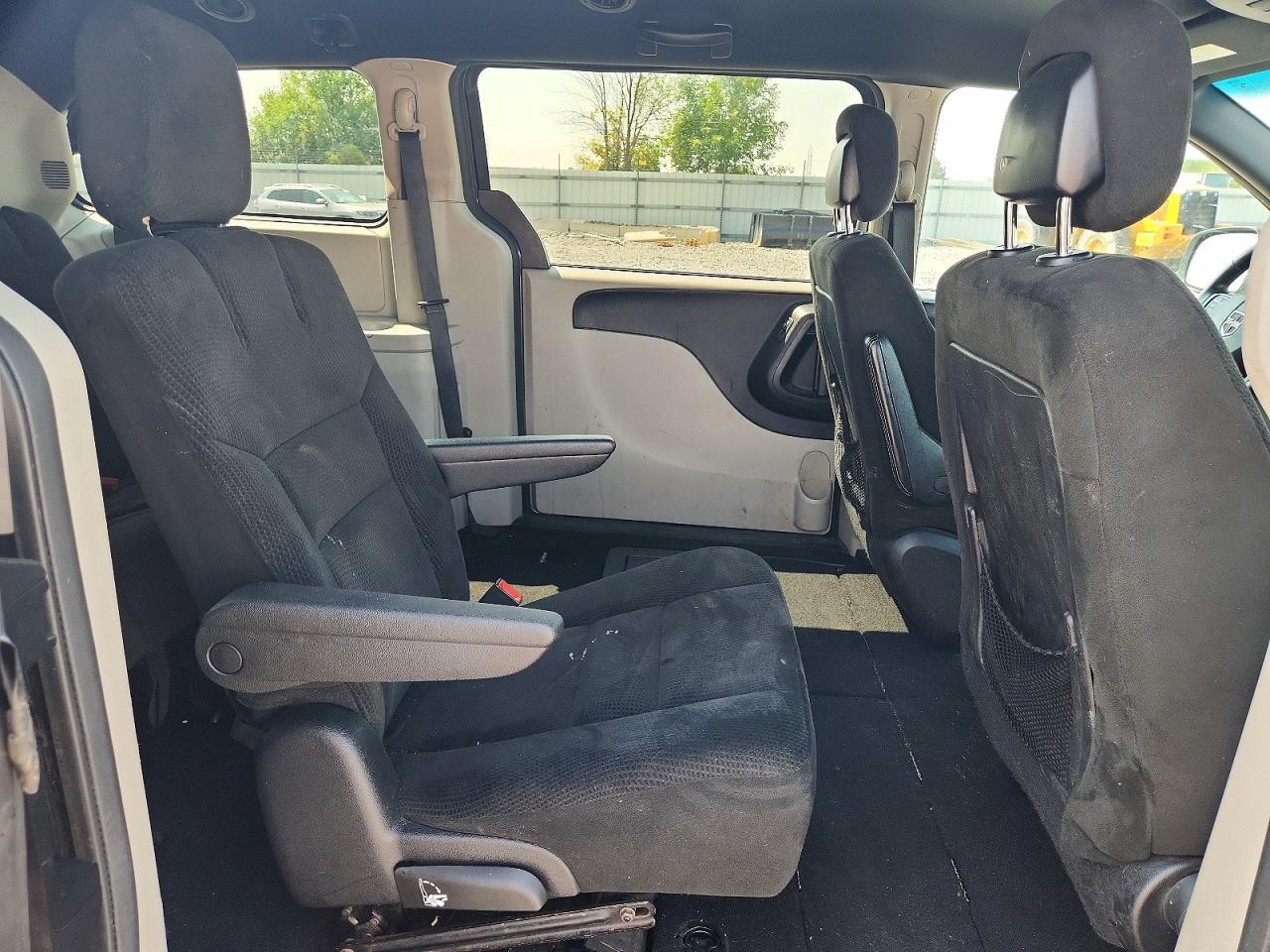 2016 Dodge Grand Caravan Se - zdjęcie 11