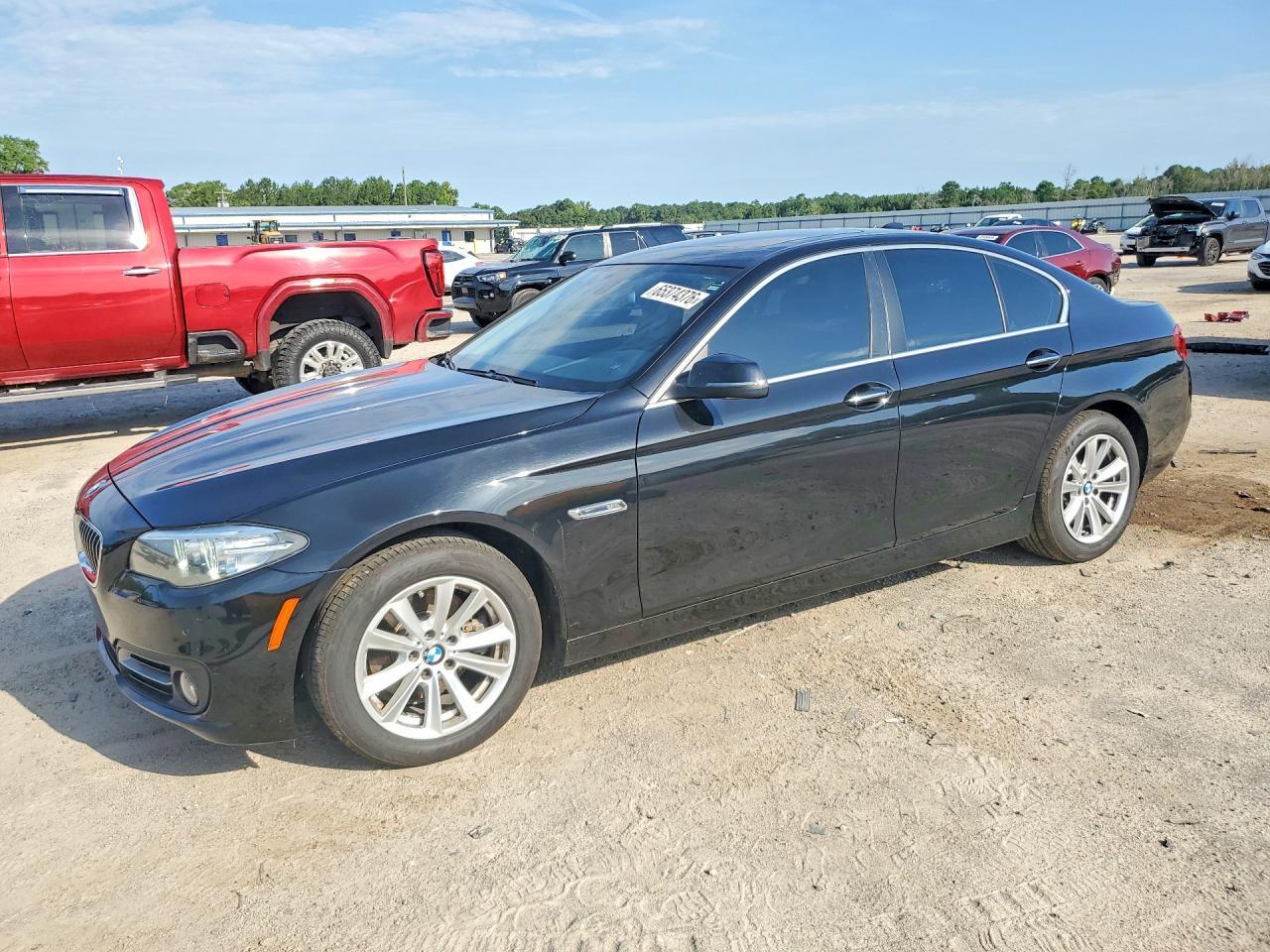2015 BMW Seria 5 528i - zdjęcie główne
