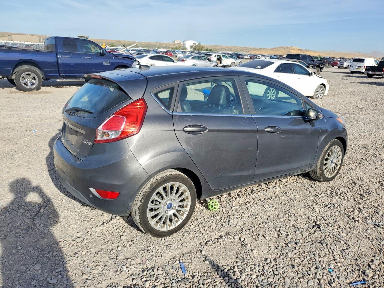 Ford Fiesta - zdjęcie 3