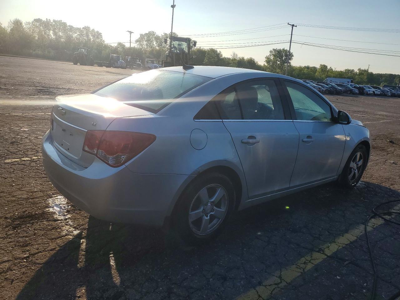 2014 Chevrolet Cruze Lt - zdjęcie 3