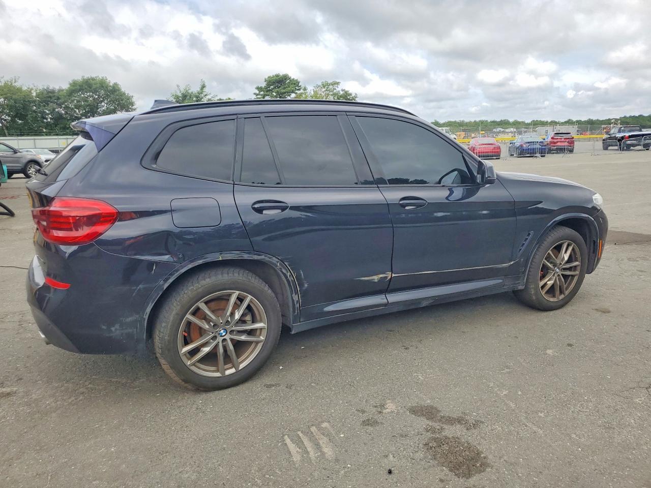 2021 BMW X3 xDrive30I - zdjęcie 3