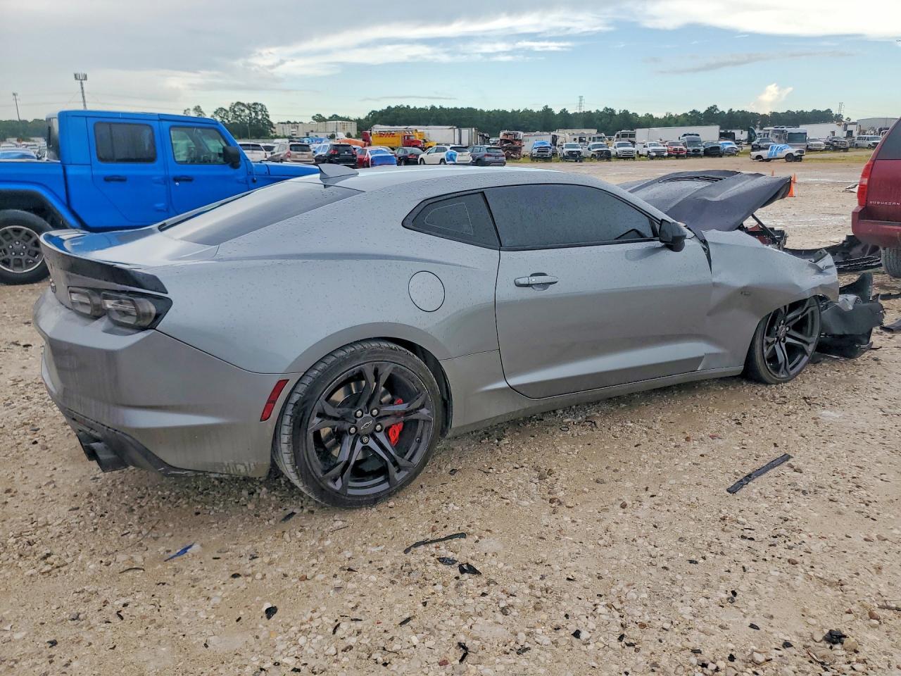 2023 Chevrolet Camaro Lt1 - zdjęcie 3