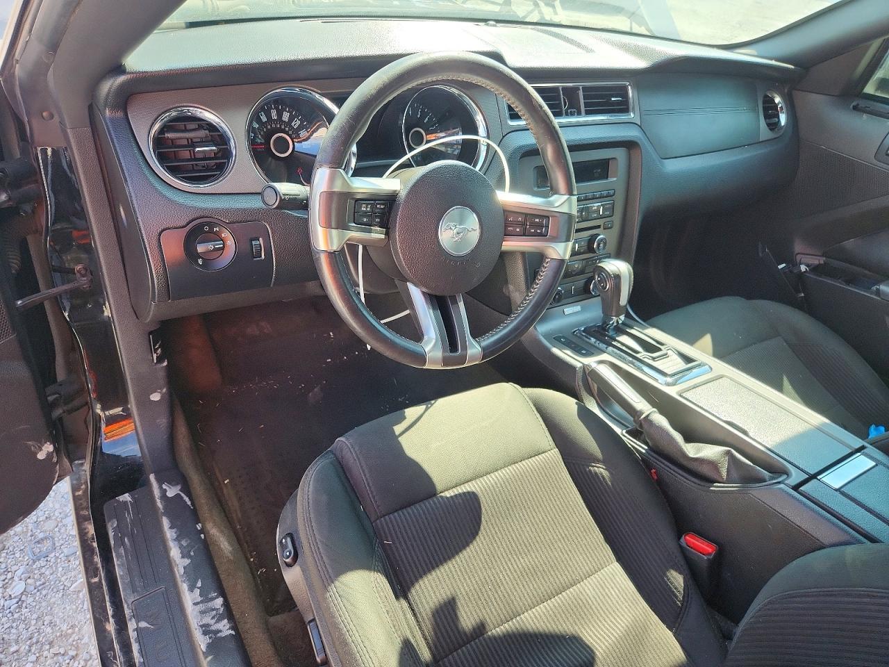 2014 Ford Mustang - zdjęcie 8