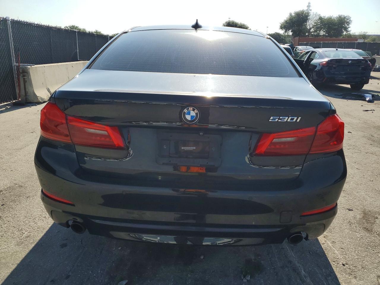 2019 BMW 530 I - zdjęcie 6