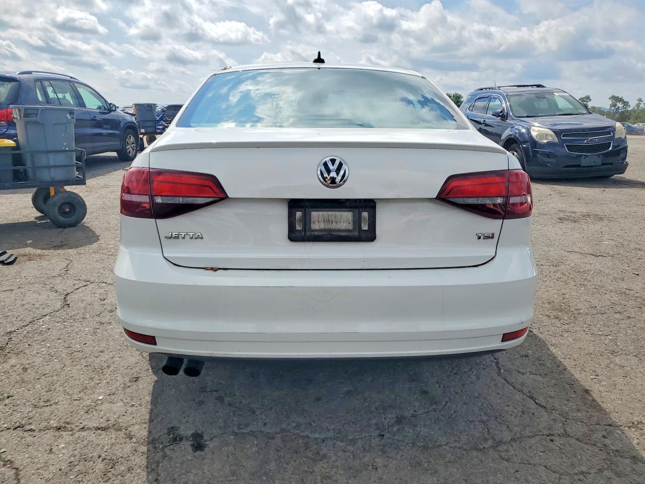2016 Volkswagen Jetta Sport - zdjęcie 6