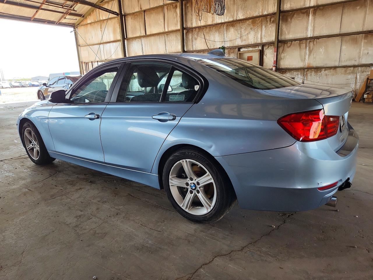 2015 BMW 320 I - zdjęcie 2